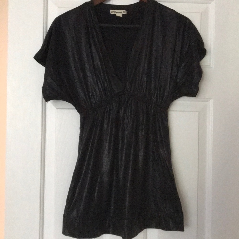 Black v neck shirt